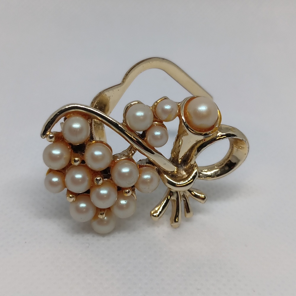 Faux Pearl Scarf Pin